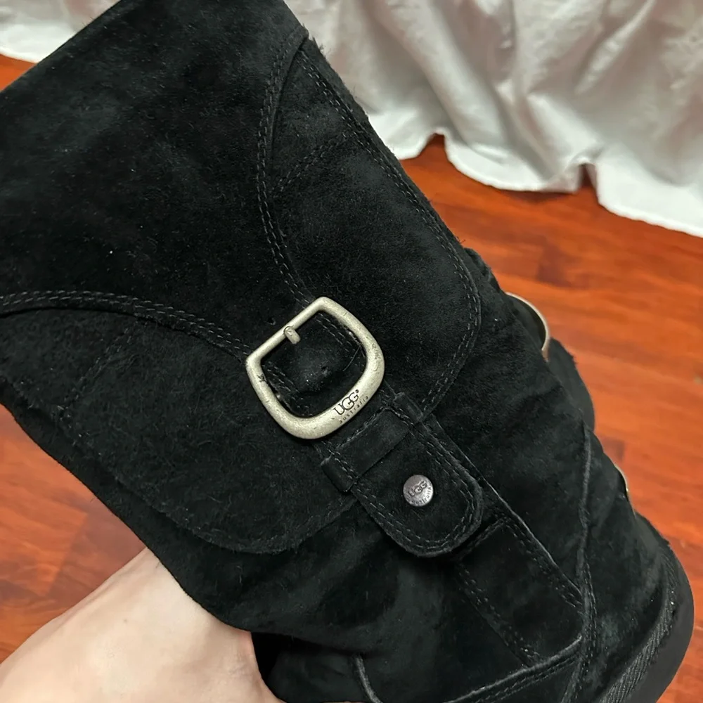 UGG BOOTS - Picture 5 of 7